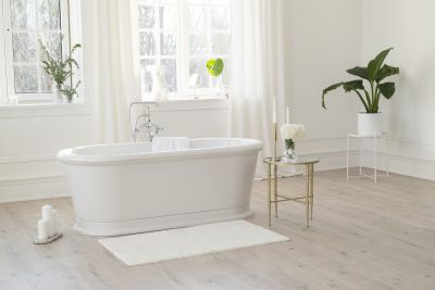 Bathtub Installation in Summer